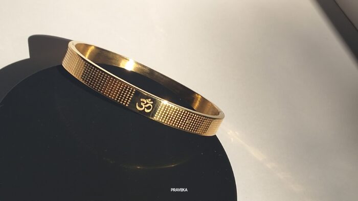 OM Premium Gold Anti-Tarnish Carving Men Bracelet