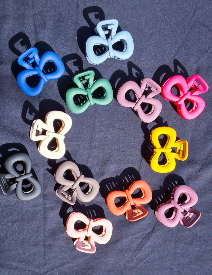 Bow shape claws