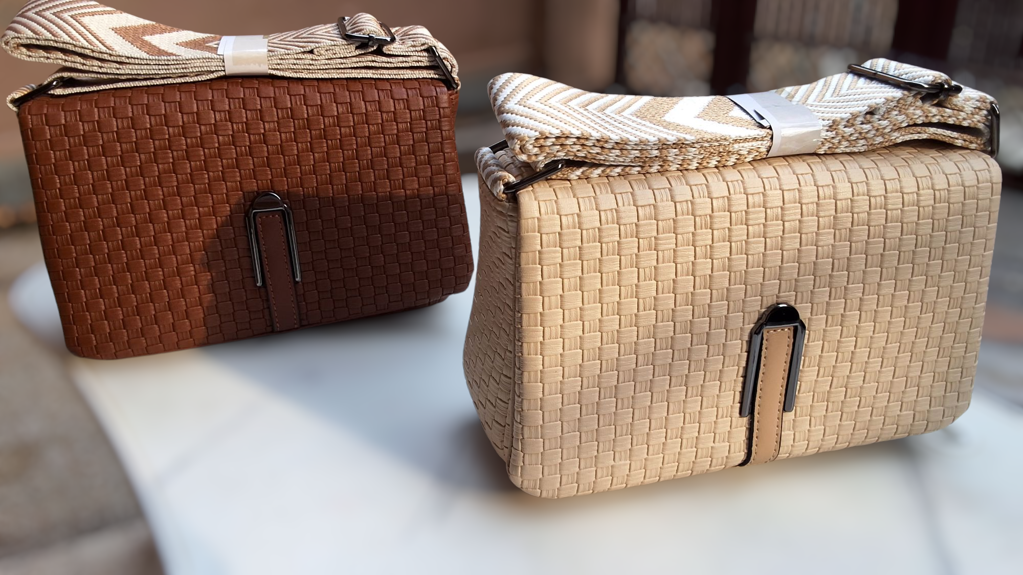Criss cross sling bag - Image 4