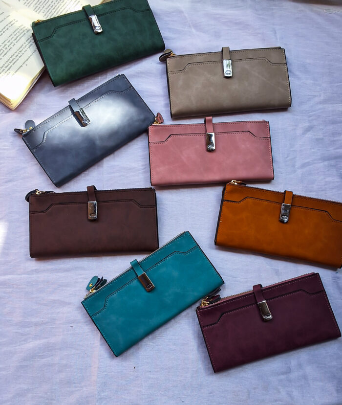 Spacious sleek wallet - Image 3