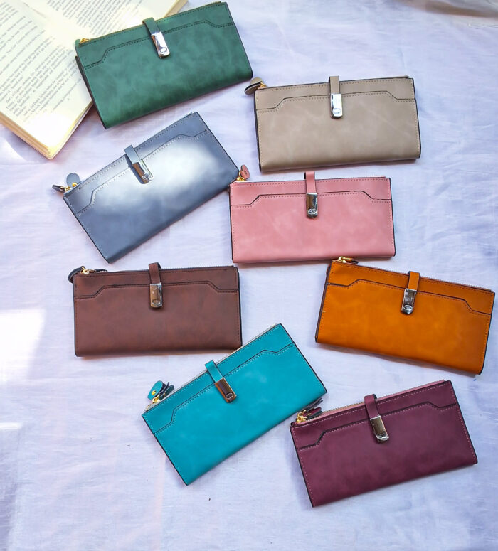 Spacious sleek wallet