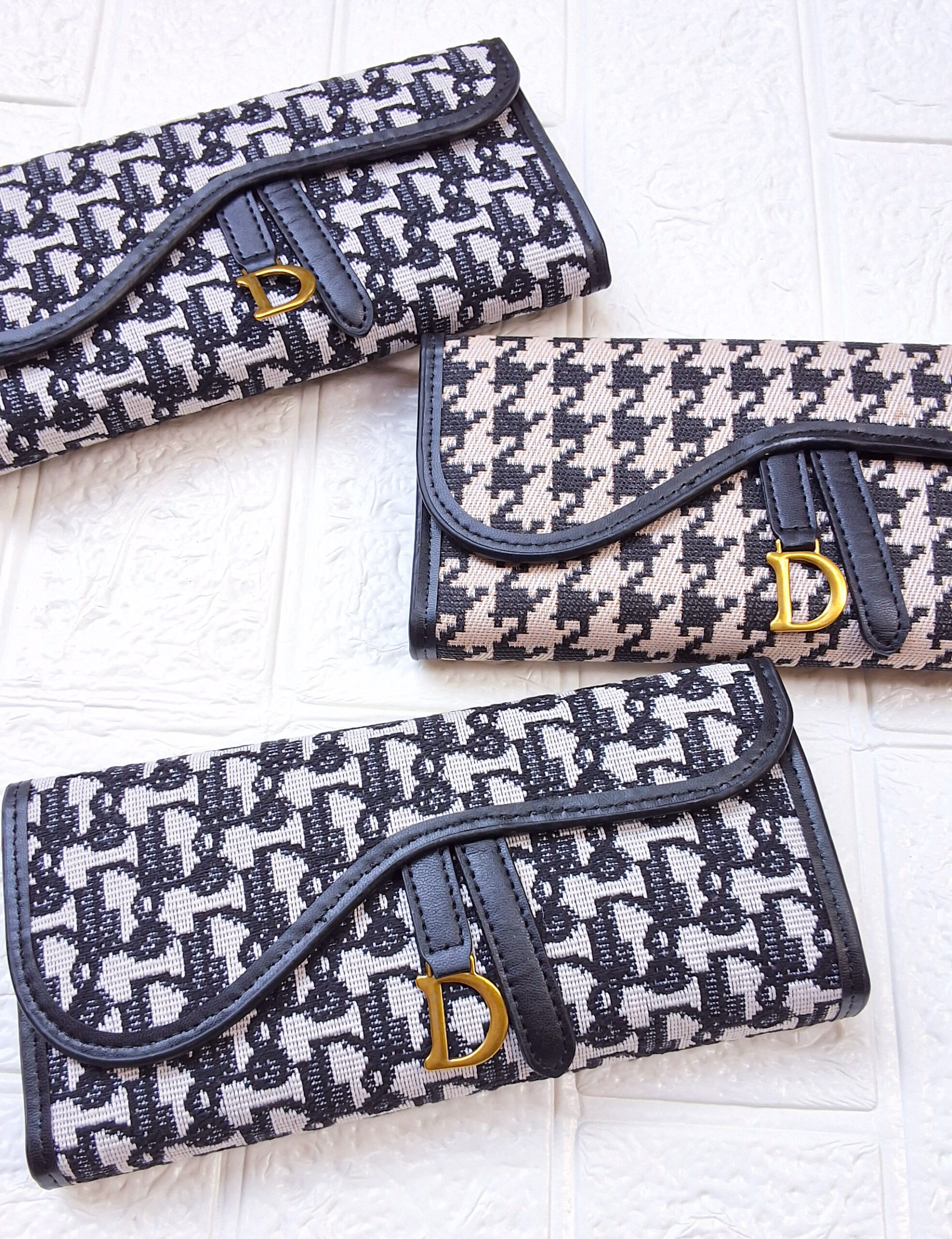 D spacious canvas wallet - Image 4