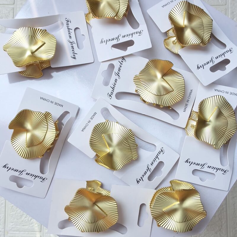 Anti Tarnish shell shape claw